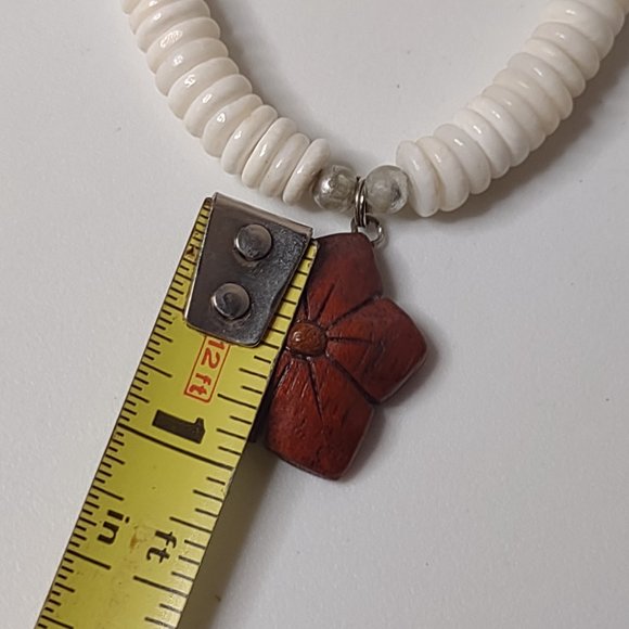 Vintage Black And White Beaded Necklace With Wood Star Pendant 17 Inches Long - Picture 11 of 13